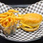 Cheeseburger with fries